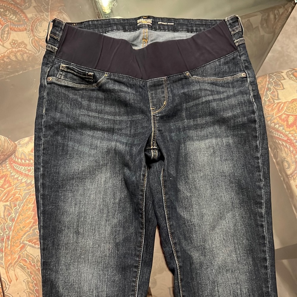 Levi’s maternity jeans. EUC